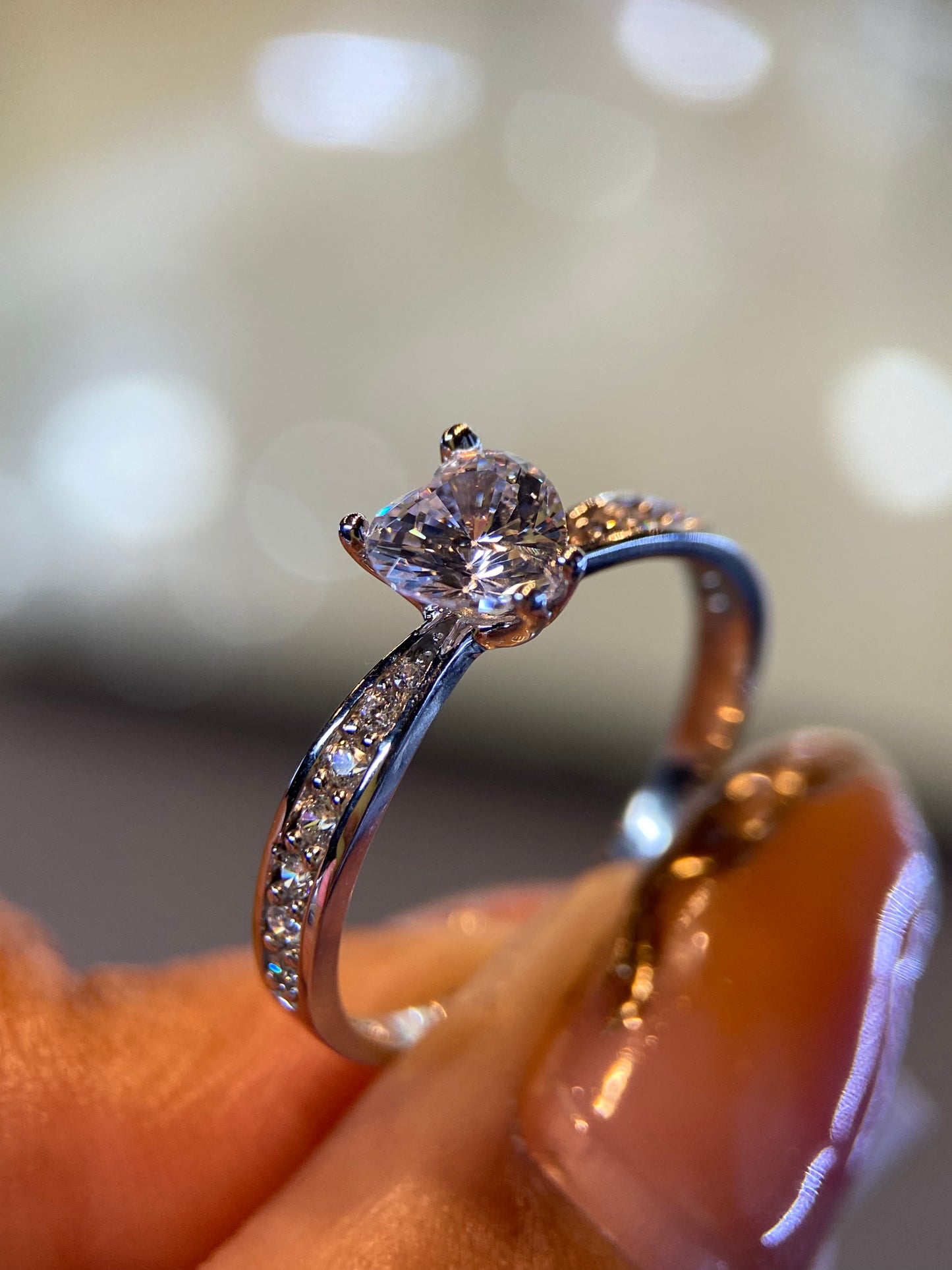Anillo de compromiso en oro