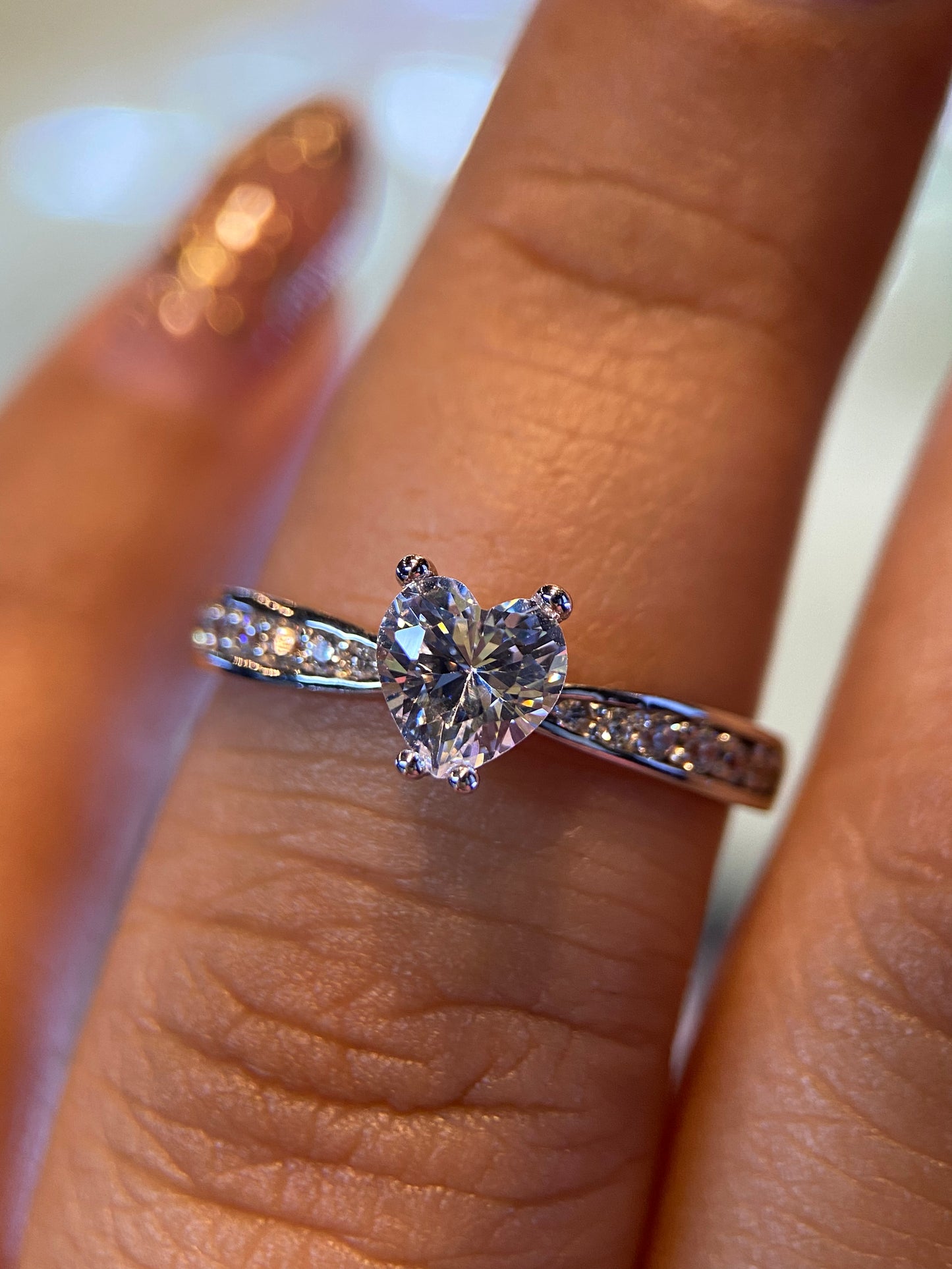 Anillo de compromiso en oro