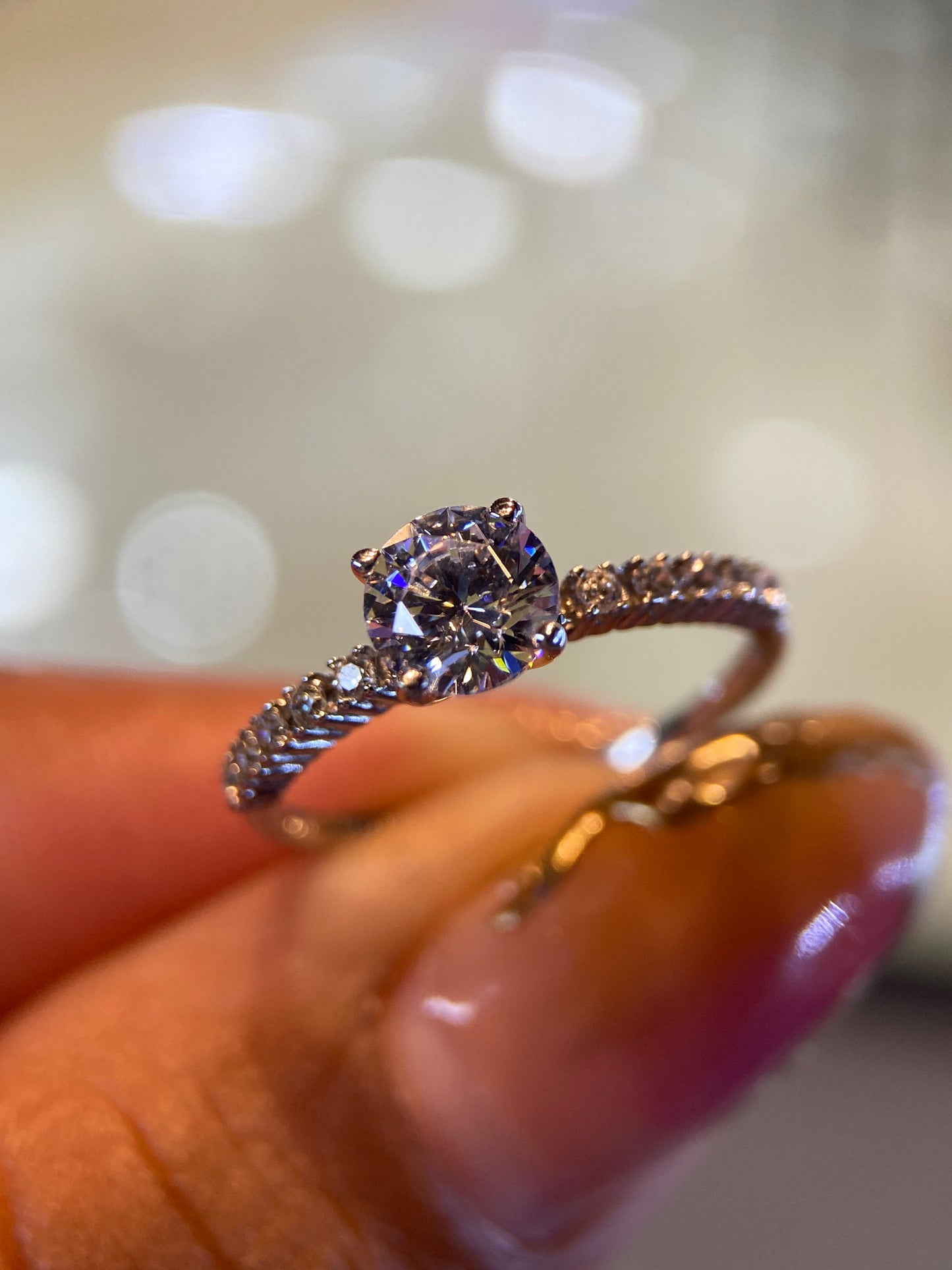 Anillo de compromiso en oro