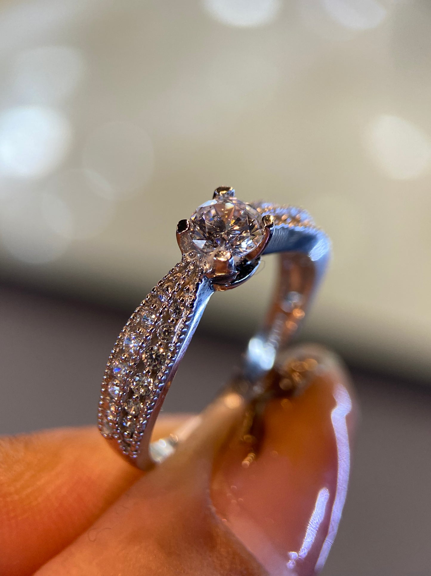 Anillo de compromiso en oro