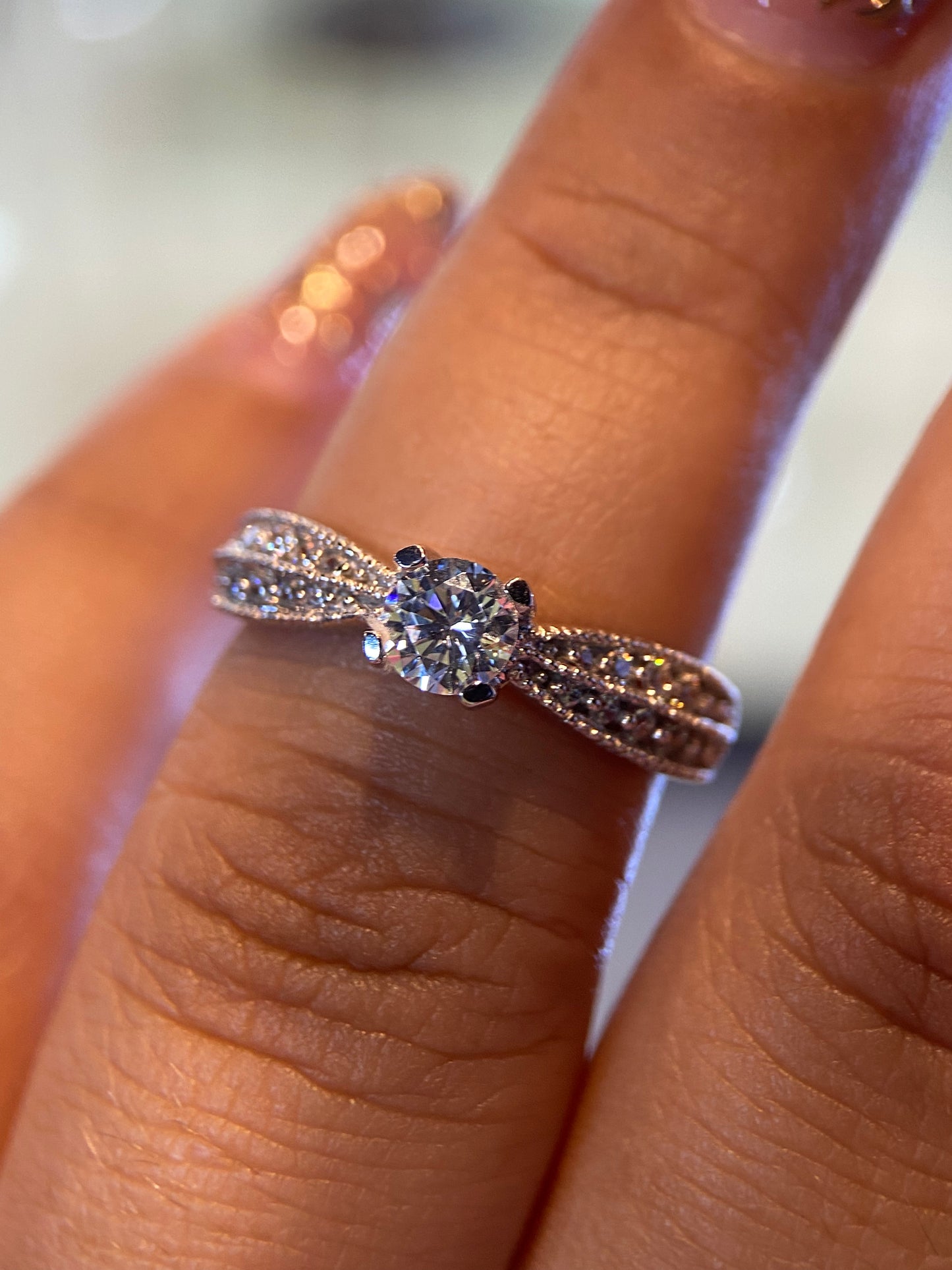 Anillo de compromiso en oro