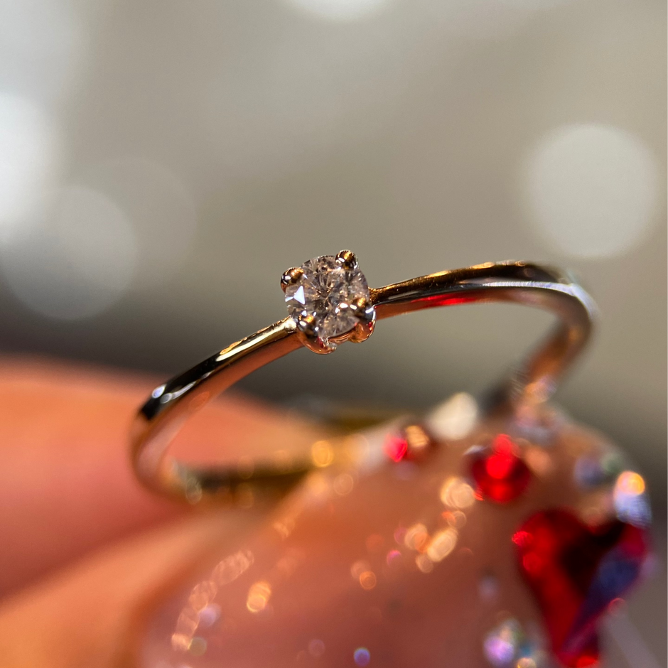 Anillo en Oro amarillo 14k con Diamante Natural .10cts Mod: OF1958