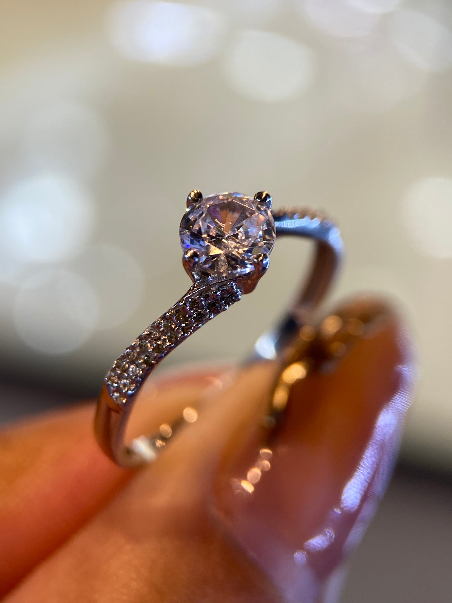 Anillo de compromiso en oro