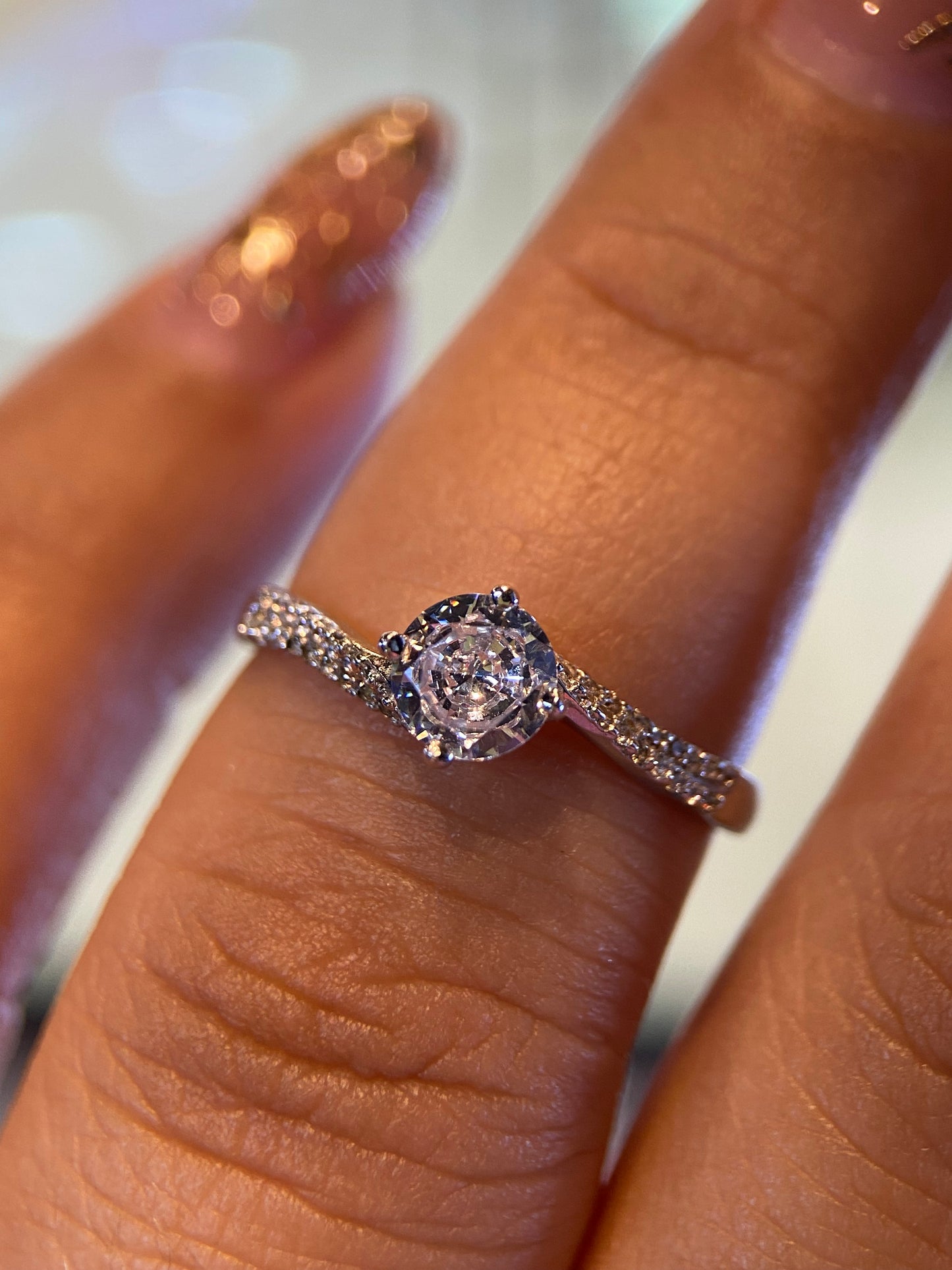Anillo de compromiso en oro