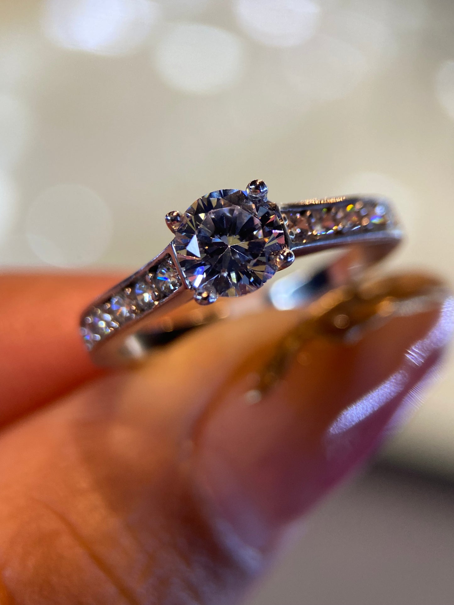 Anillo de compromiso en oro