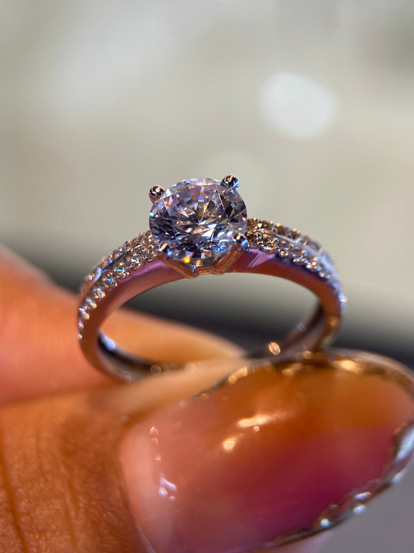 Anillo de compromiso en oro