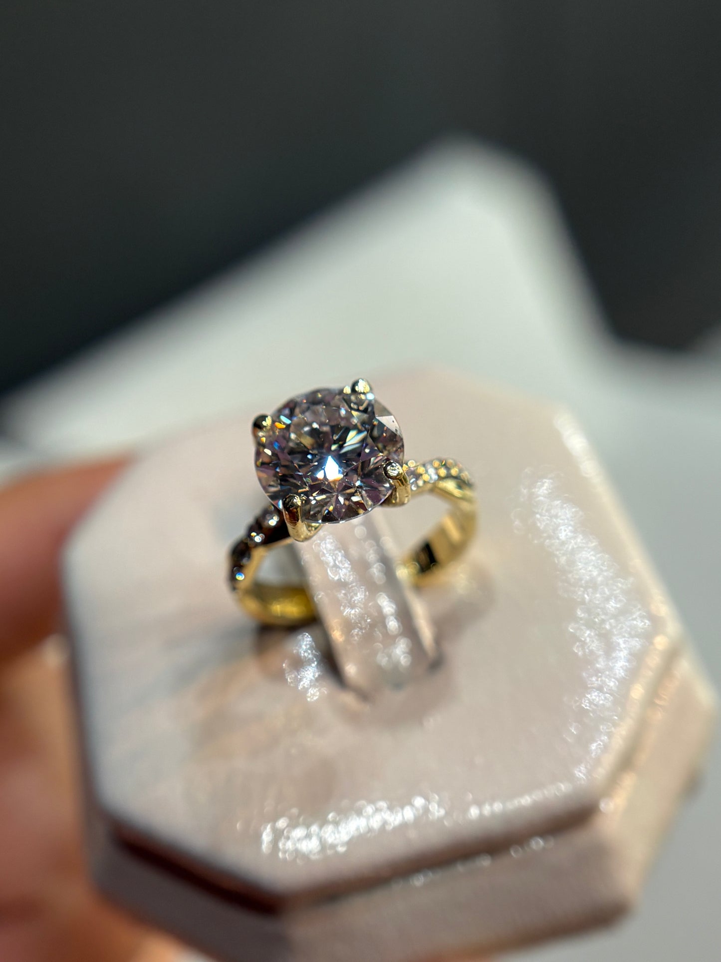 Anillo de compromiso en Oro