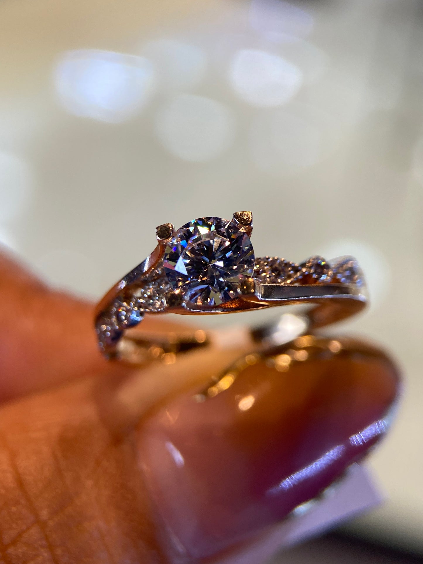 Anillo de compromiso en oro