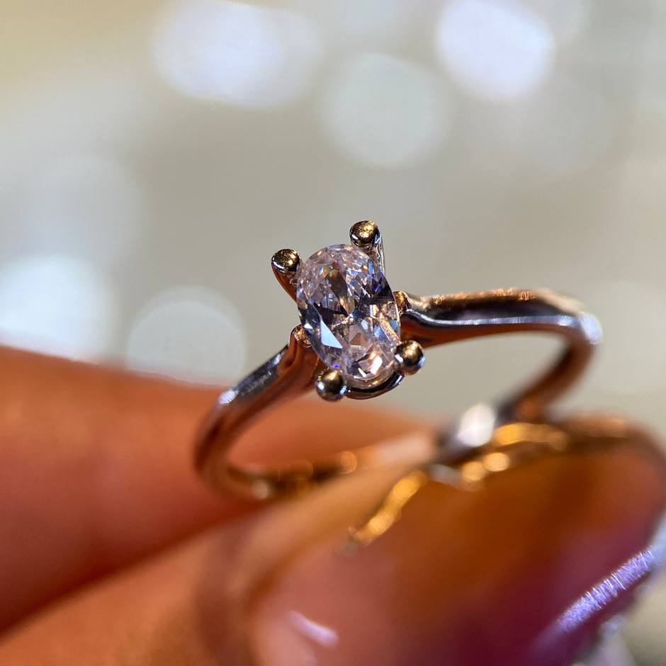 Anillo de compromiso en oro