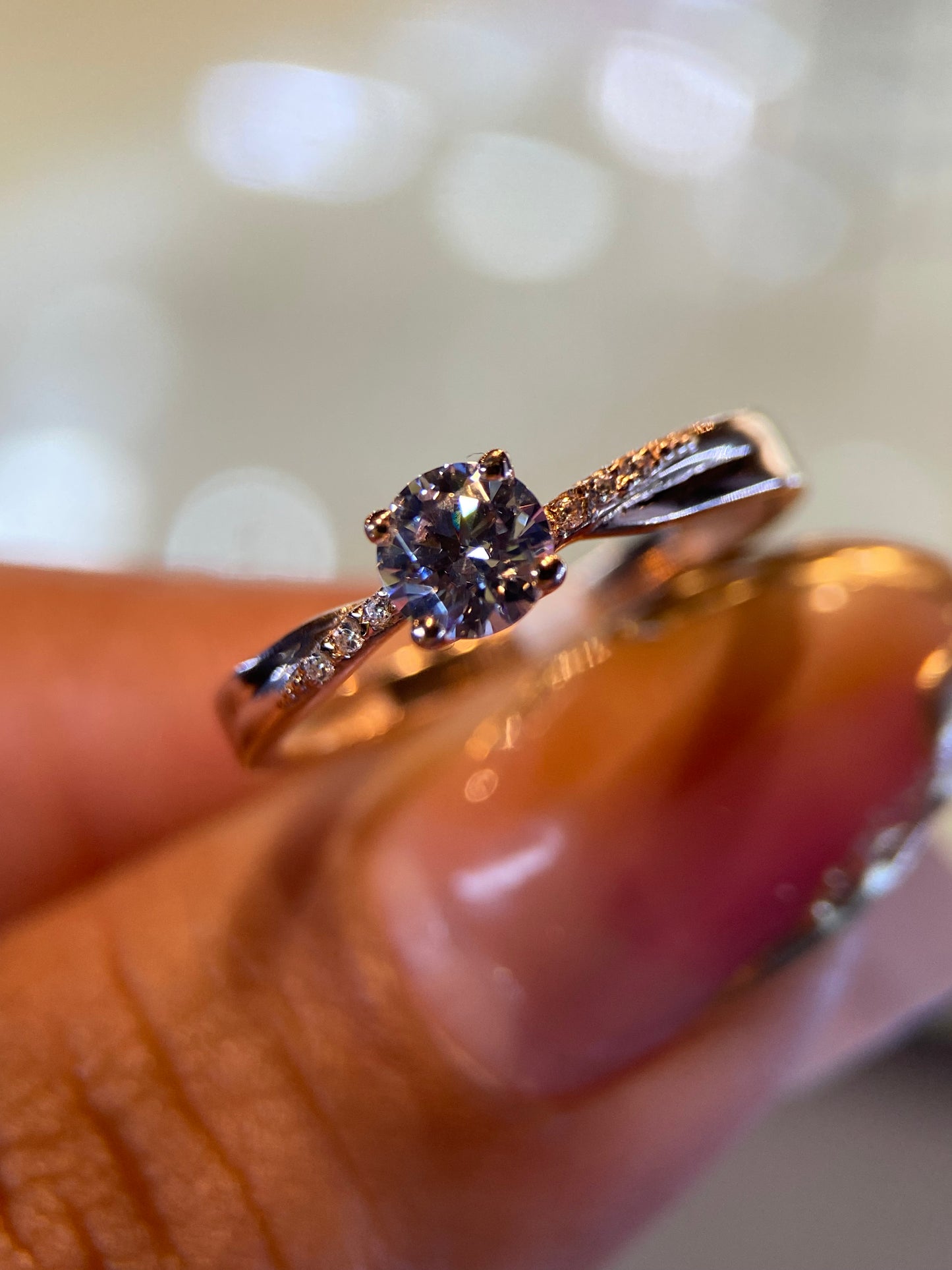 Anillo de compromiso en oro
