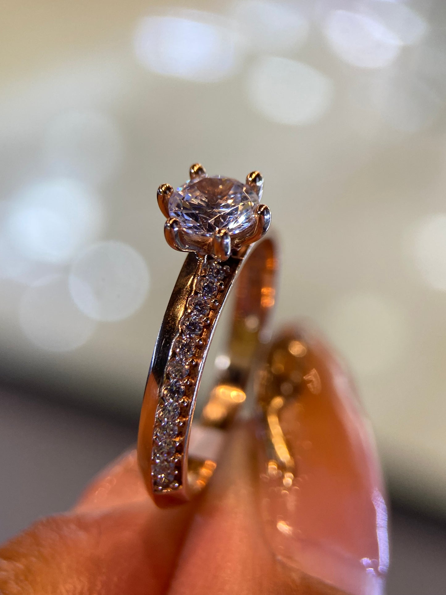 Anillo de compromiso en oro