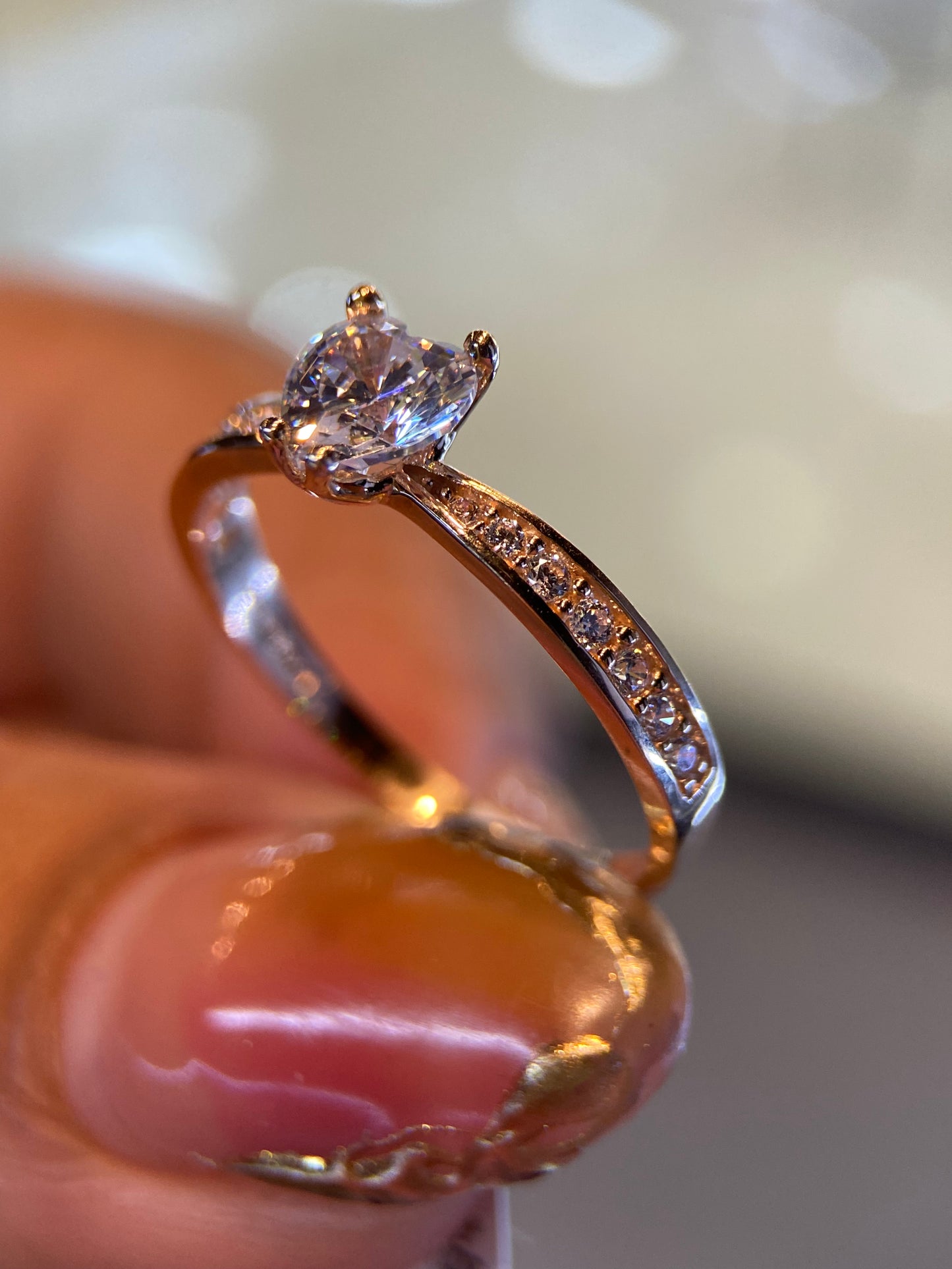 Anillo de compromiso en oro