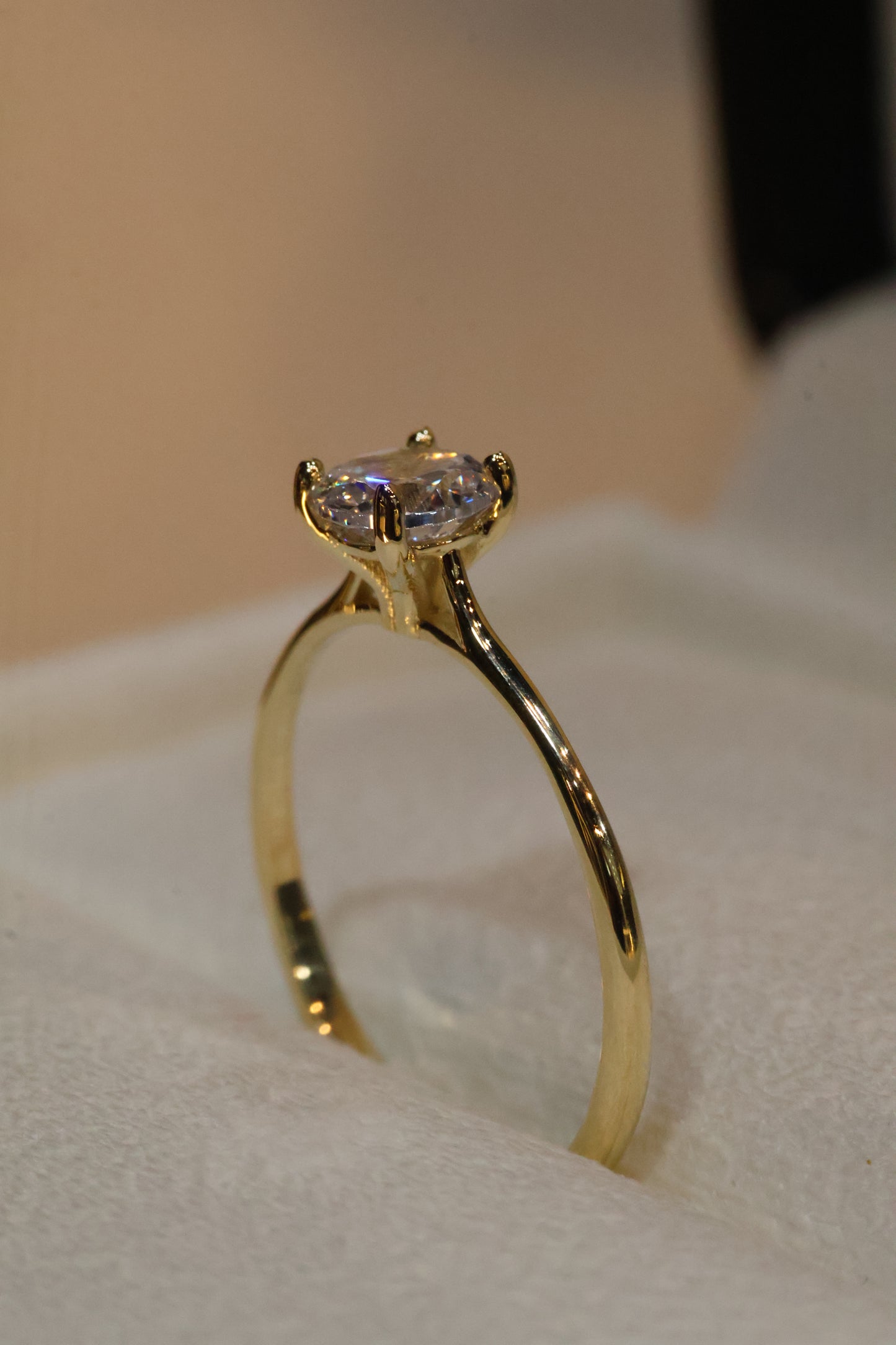 Engagement Ring in 10k Yellow Gold with Zirconia Cod: MAN034