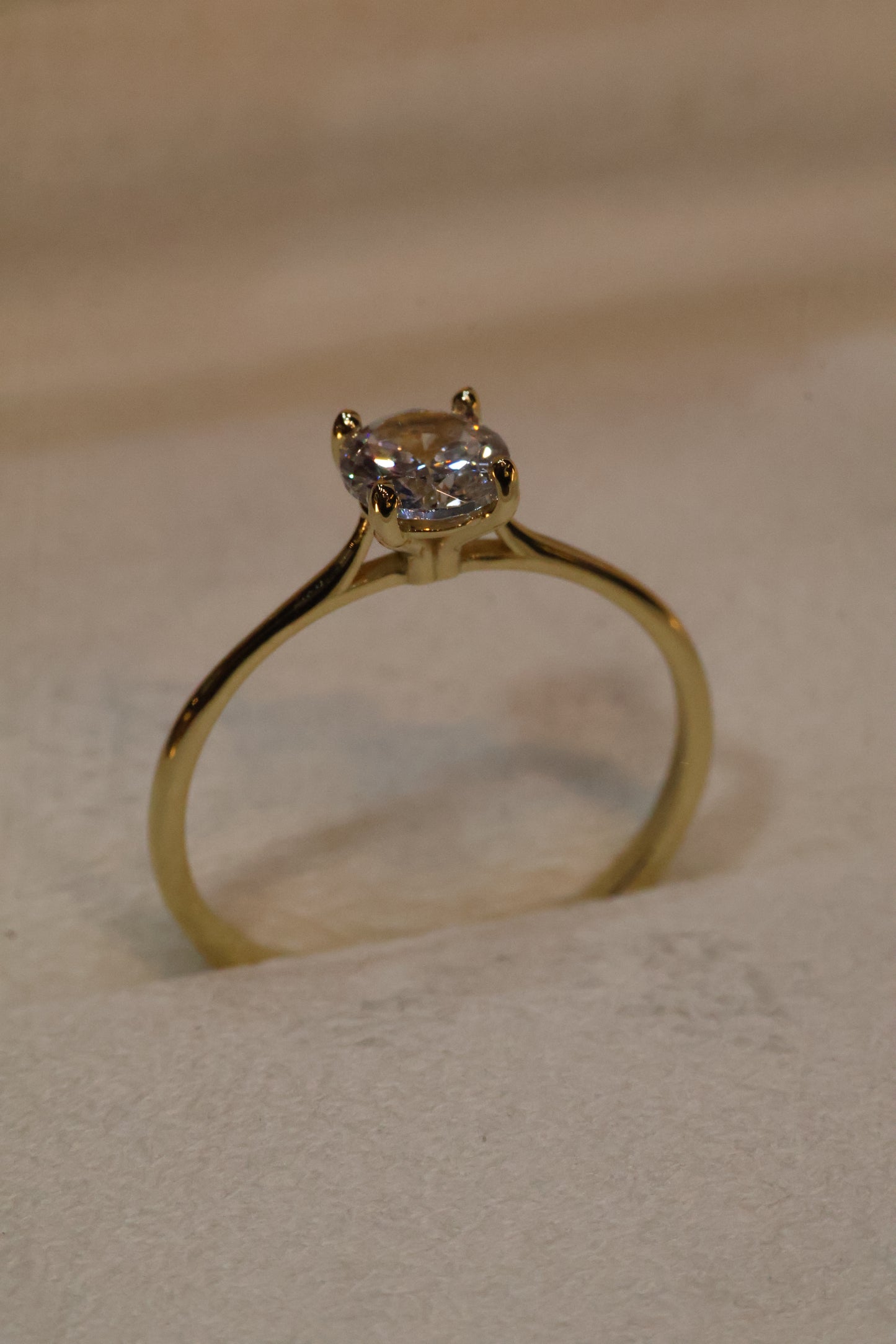 Engagement Ring in 10k Yellow Gold with Zirconia Cod: MAN034
