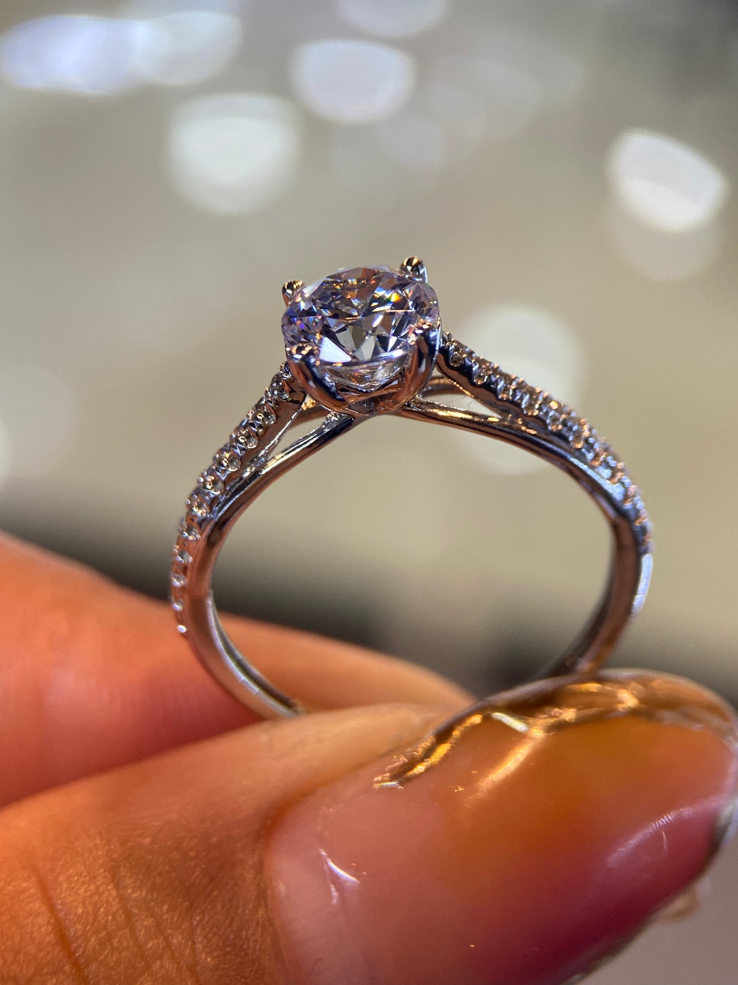 Anillo de compromiso en oro