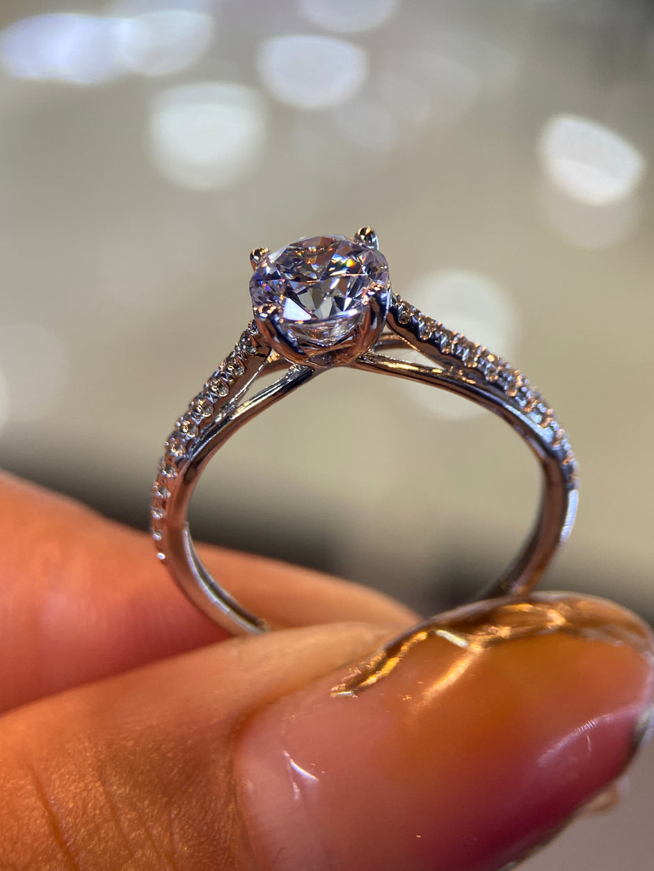 Anillo de compromiso en oro