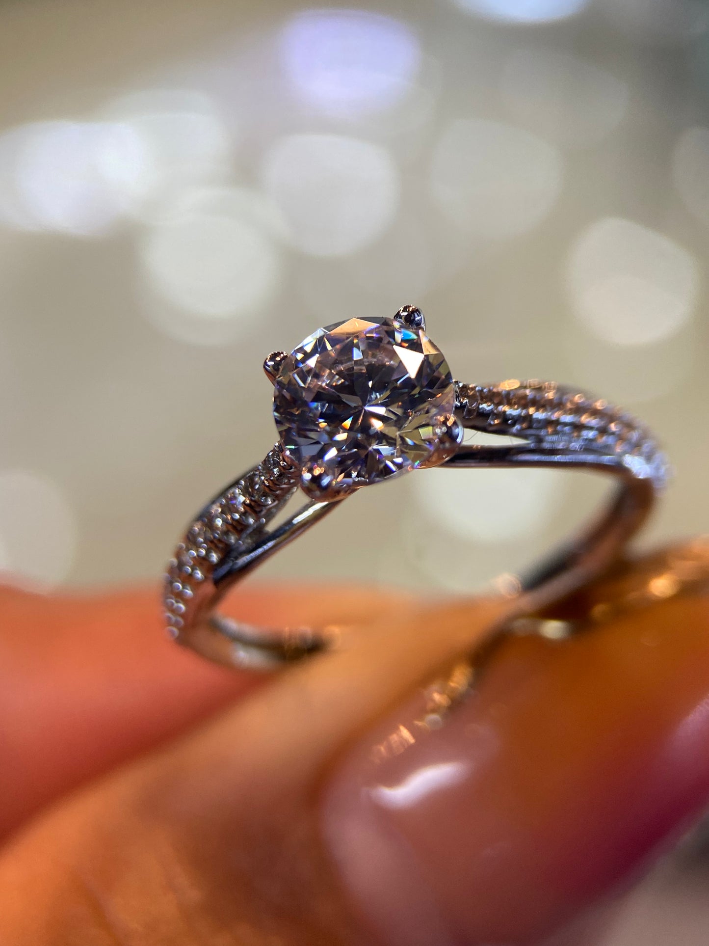 Anillo de compromiso en oro