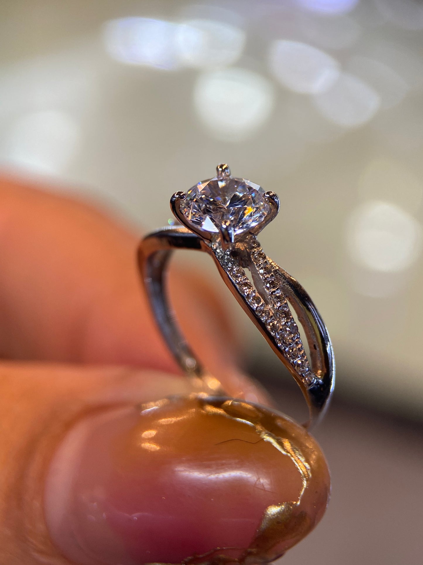 Anillo de compromiso en oro
