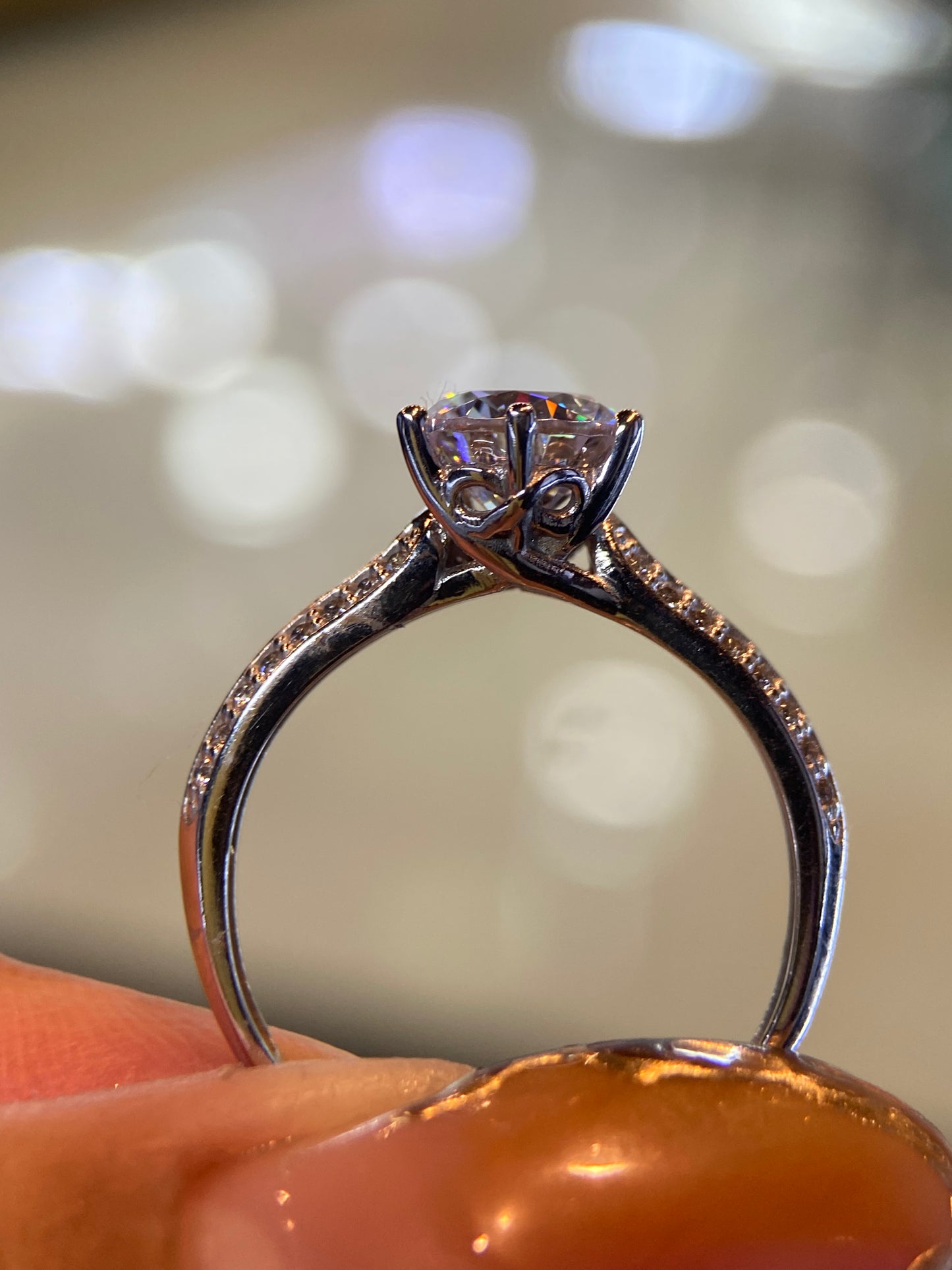 Anillo de compromiso en oro