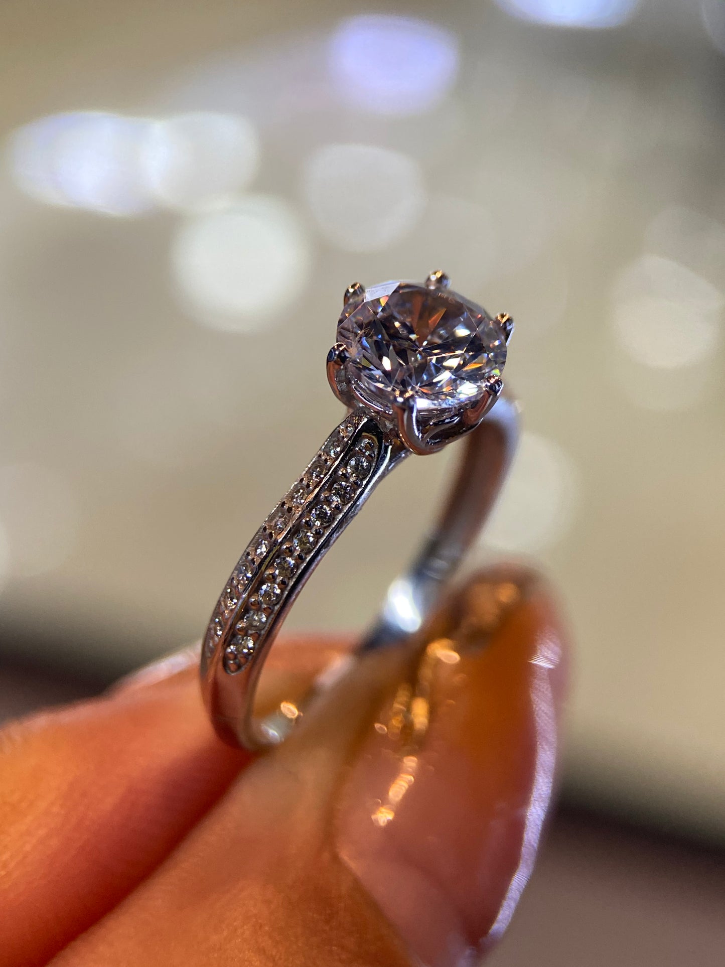 Anillo de compromiso en oro