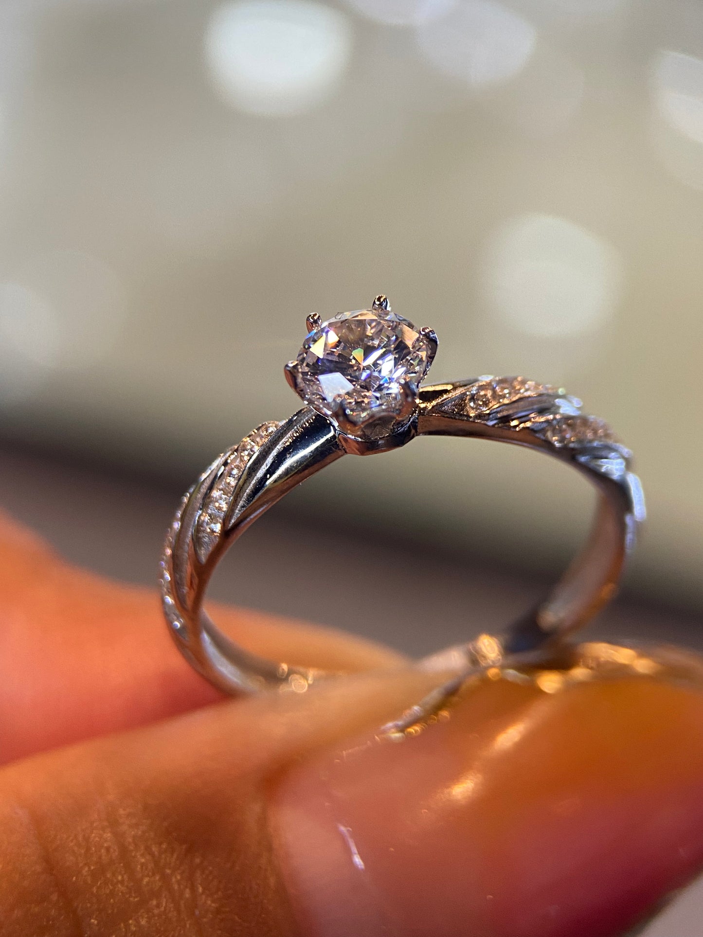 Anillo de compromiso en oro