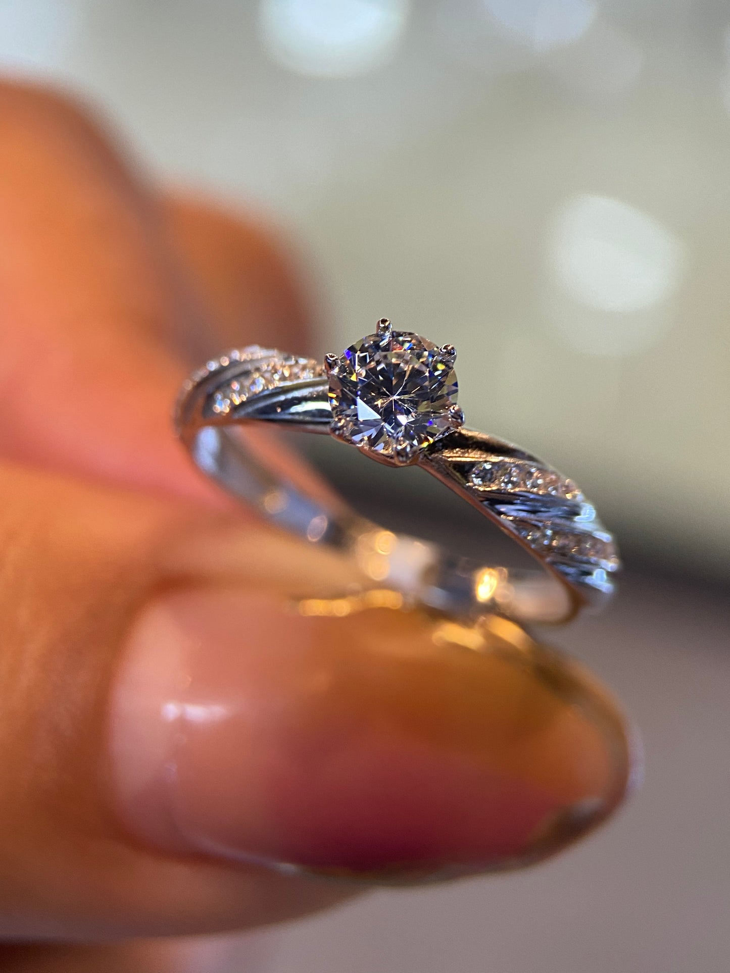 Anillo de compromiso en oro