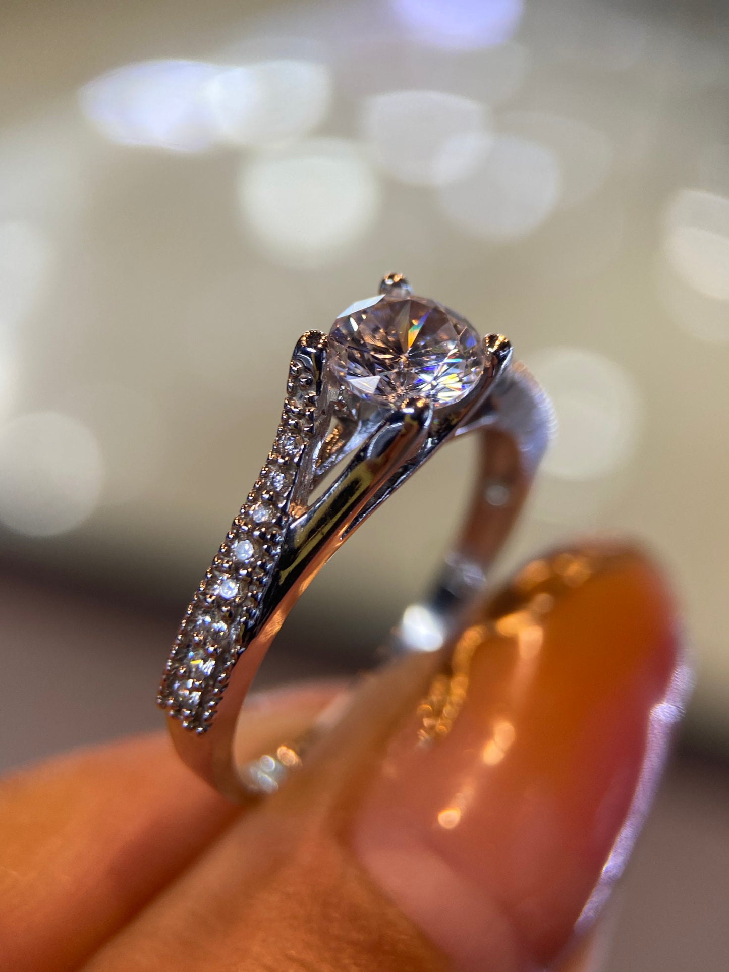 Anillo de compromiso en oro