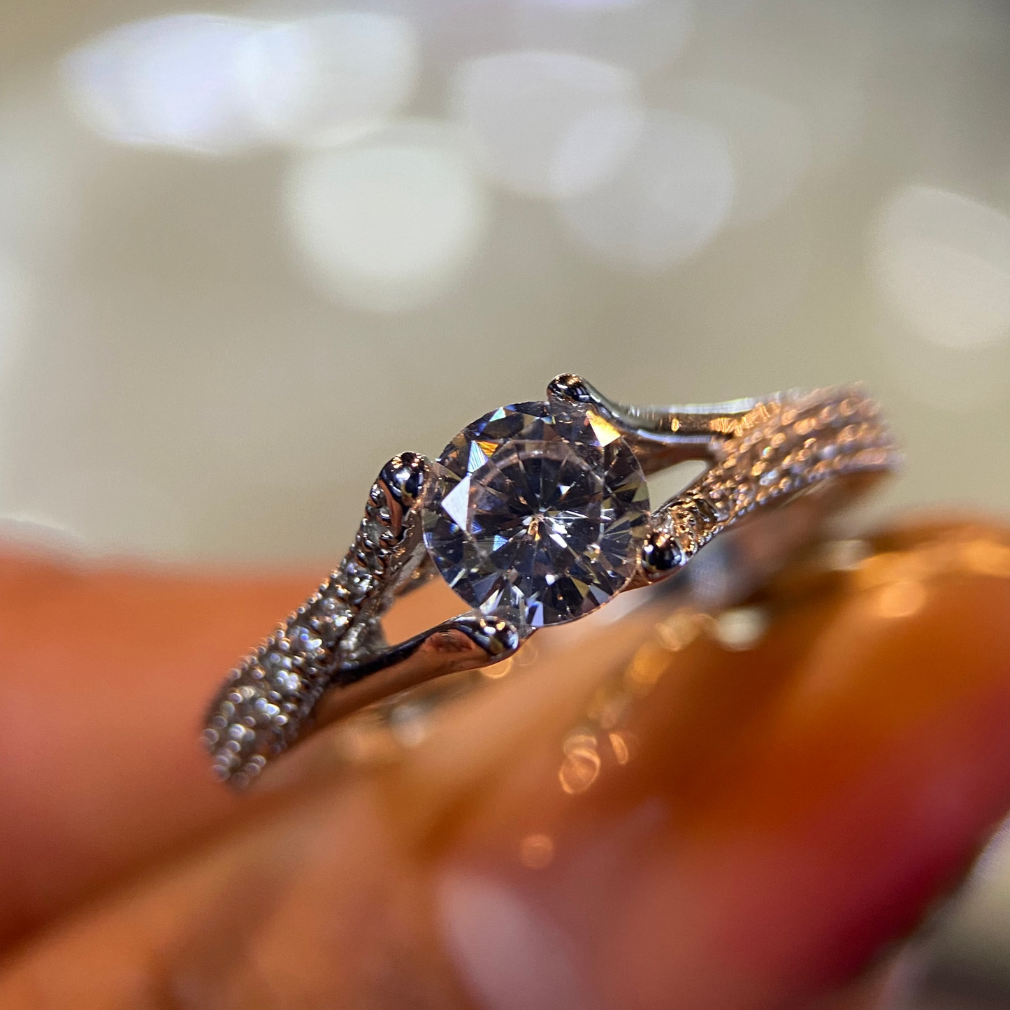 Anillo de compromiso en oro