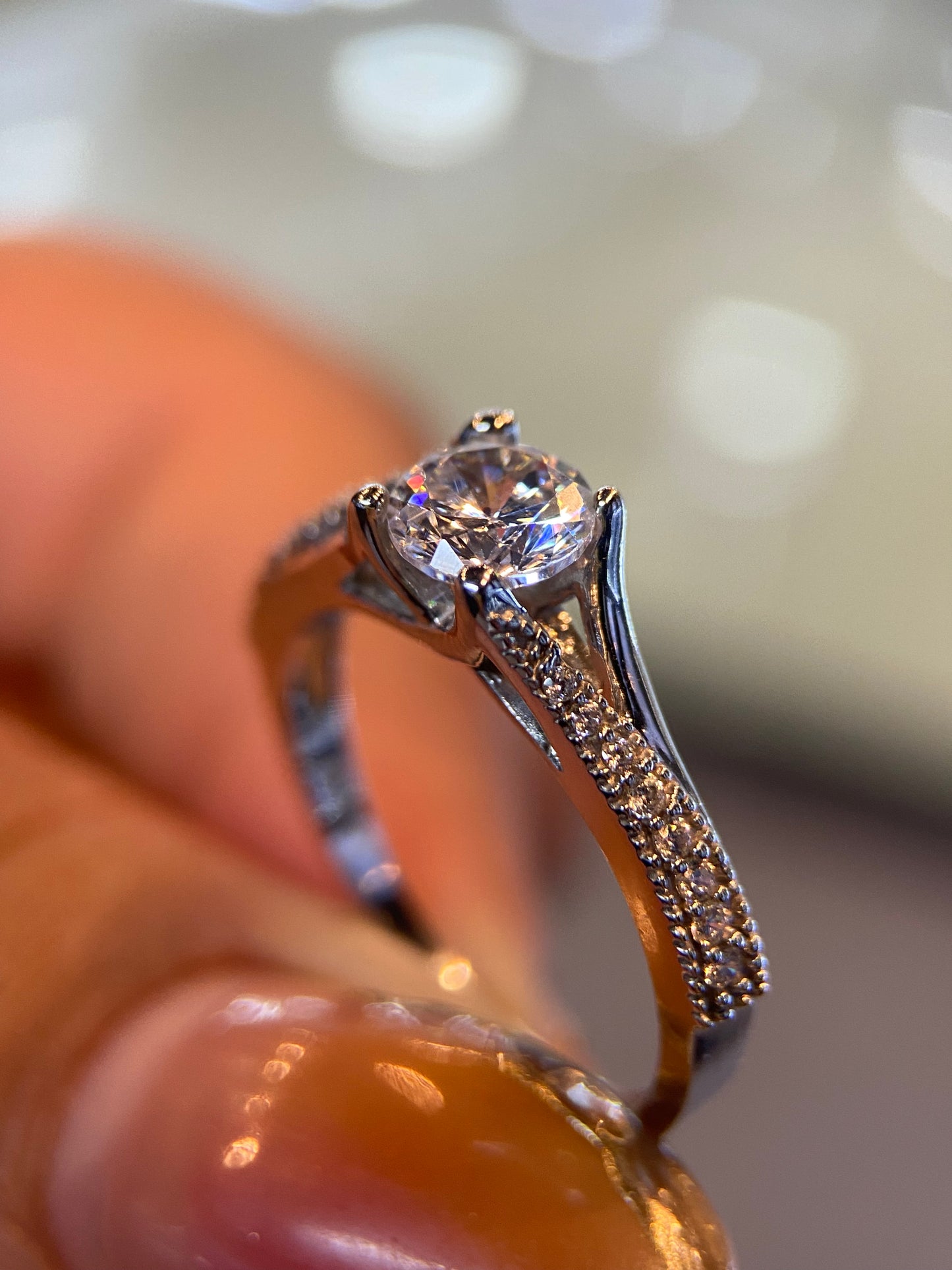 Anillo de compromiso en oro