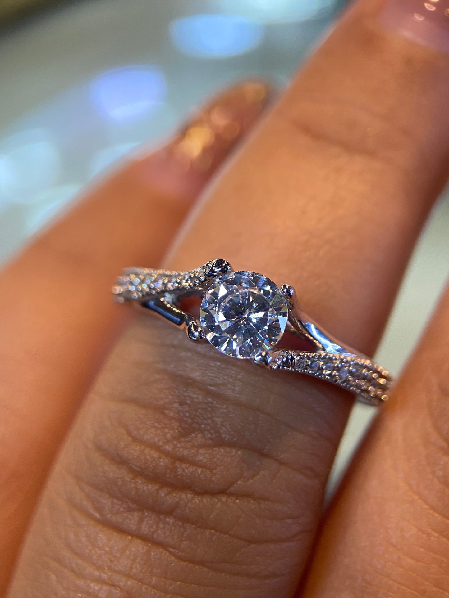 Anillo de compromiso en oro