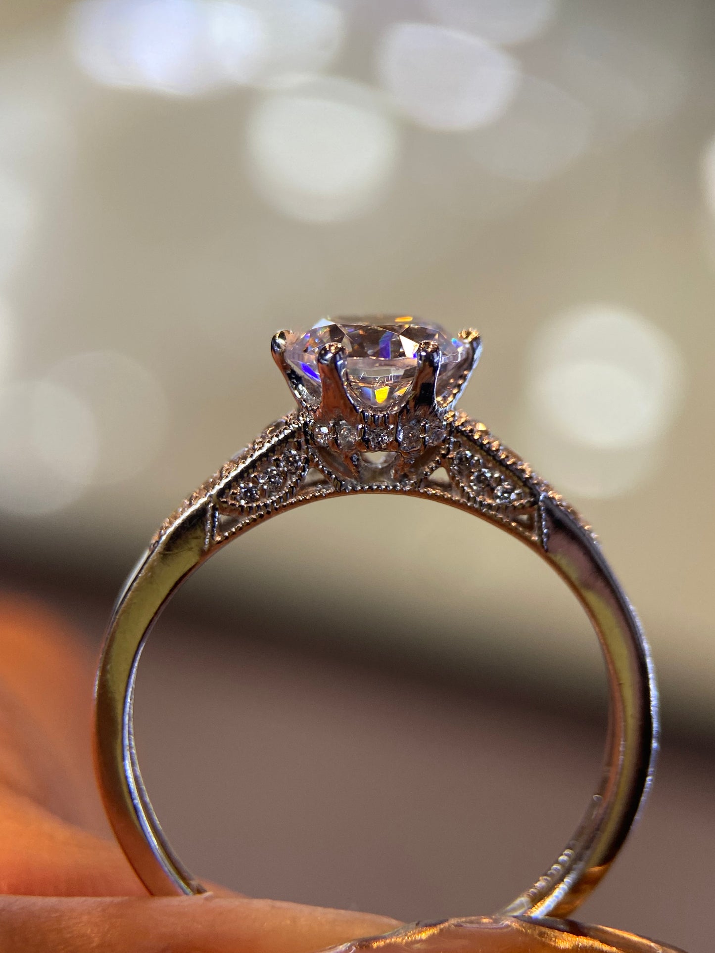 Anillo de compromiso en oro