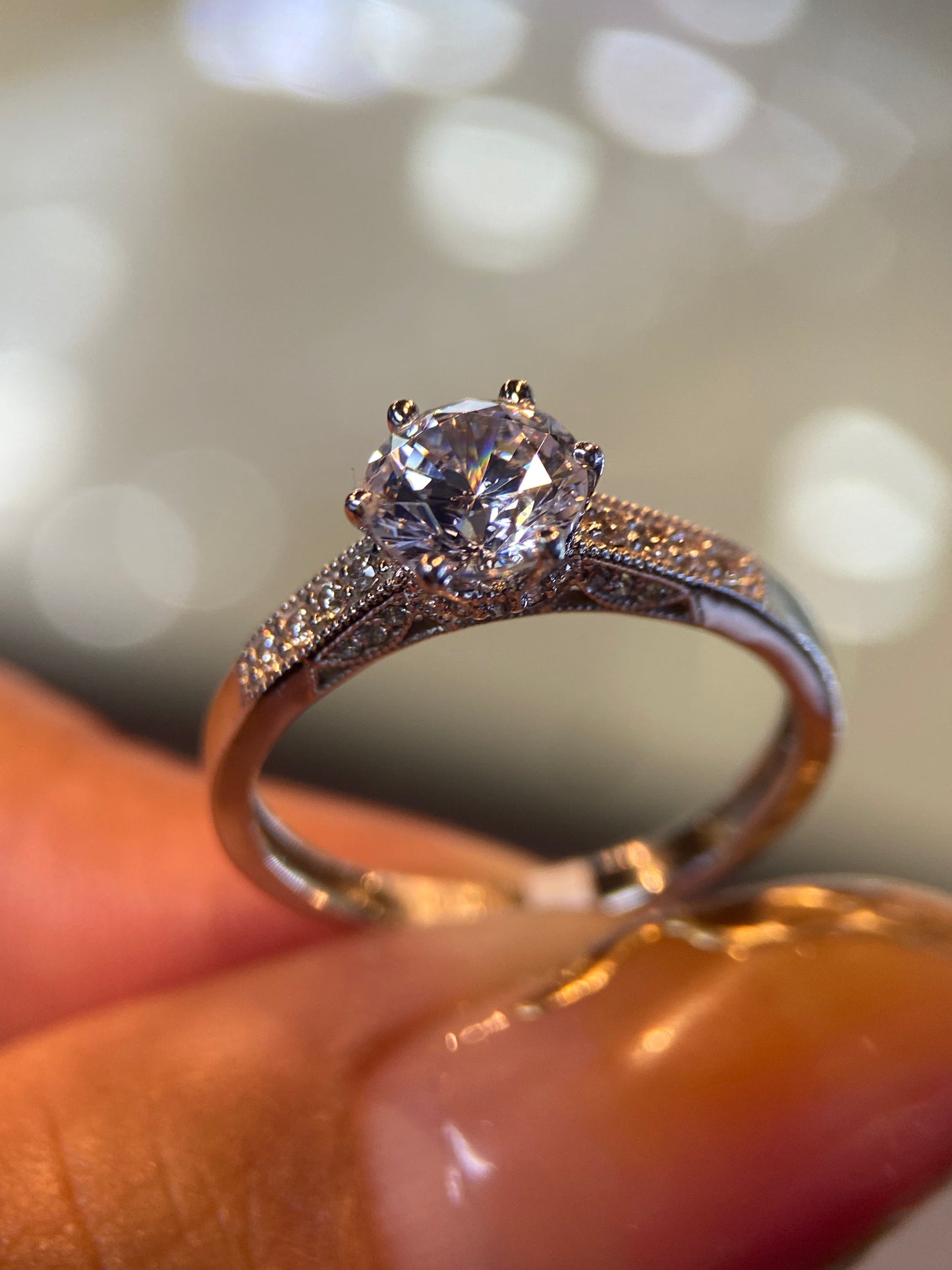 Anillo de compromiso en oro