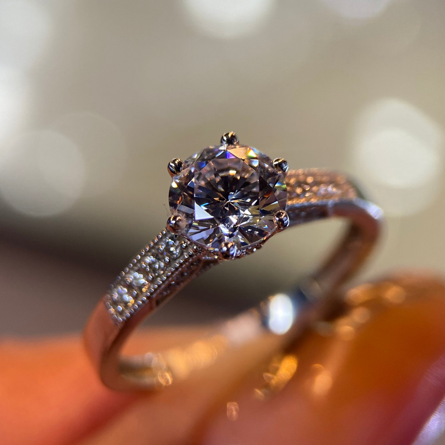 Anillo de compromiso en oro