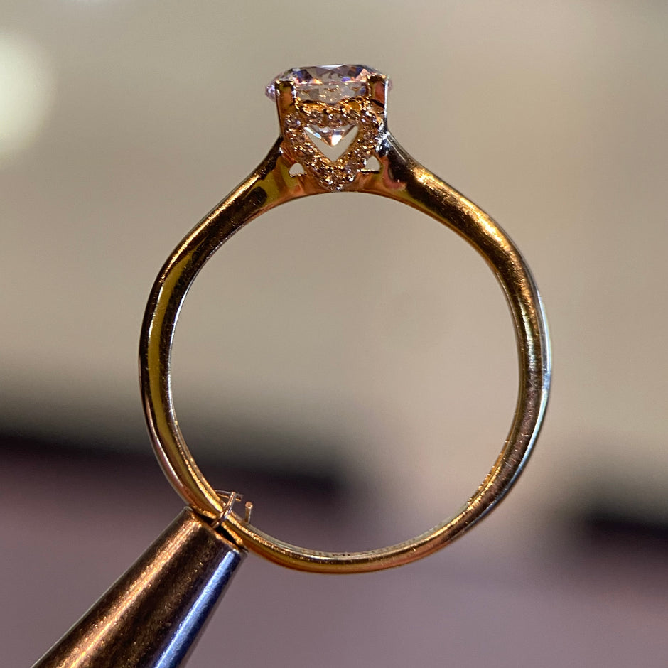 Anillo de compromiso en oro