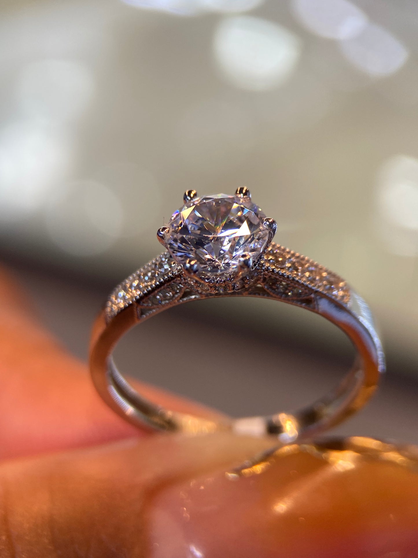 Anillo de compromiso en oro