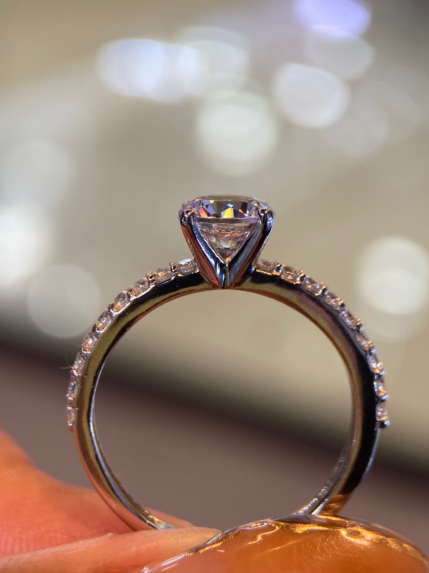 Anillo de compromiso en oro