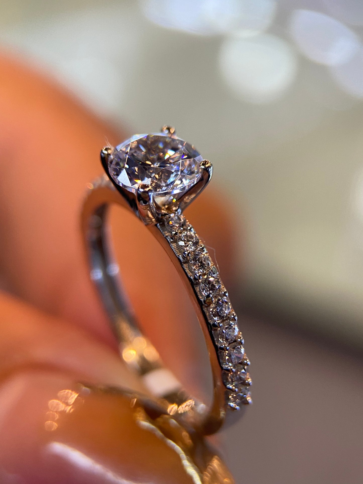 Anillo de compromiso en oro