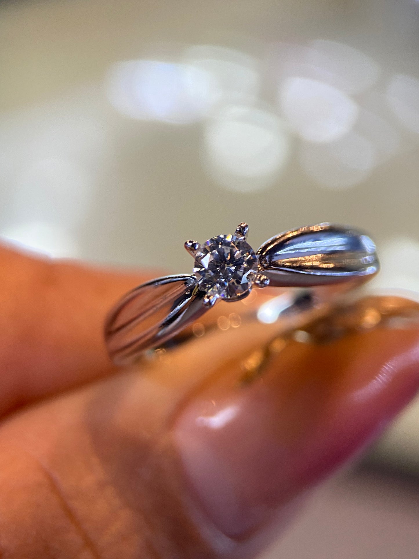 Anillo de compromiso en oro