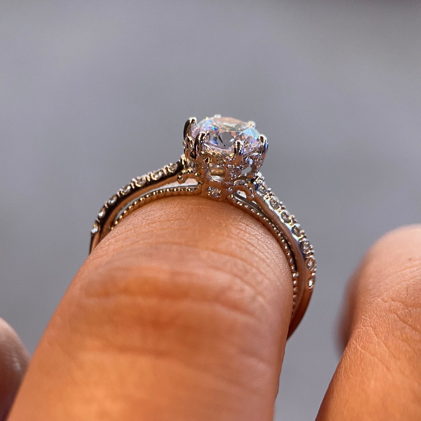 Anillo de compromiso en oro