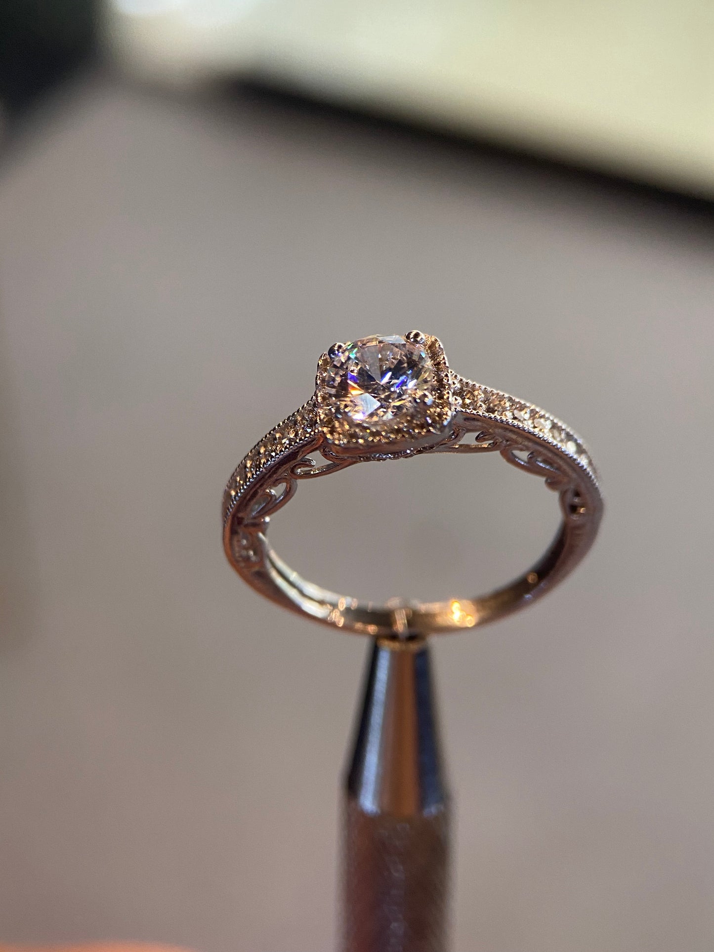 Anillo de compromiso en oro