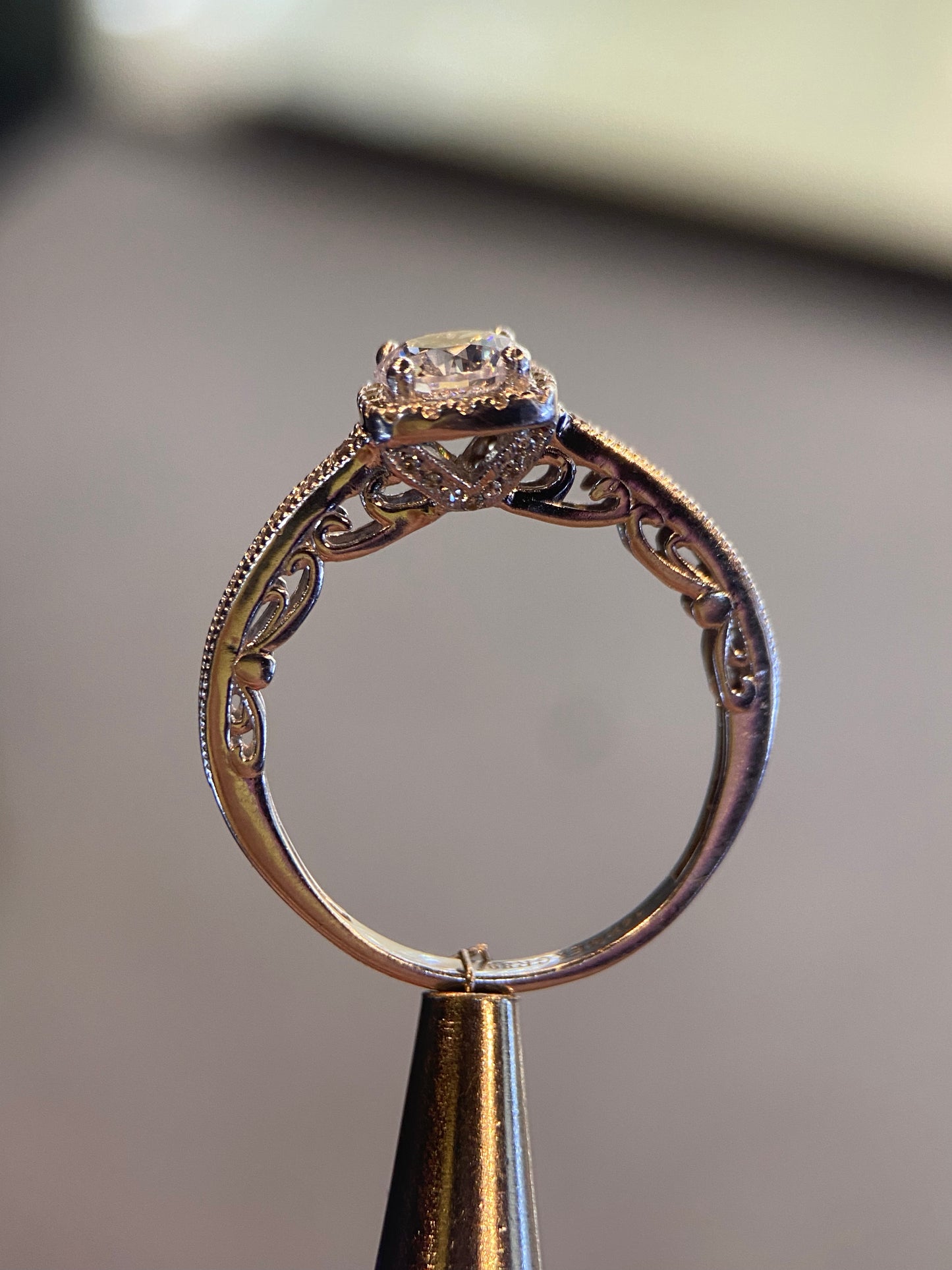 Anillo de compromiso en oro