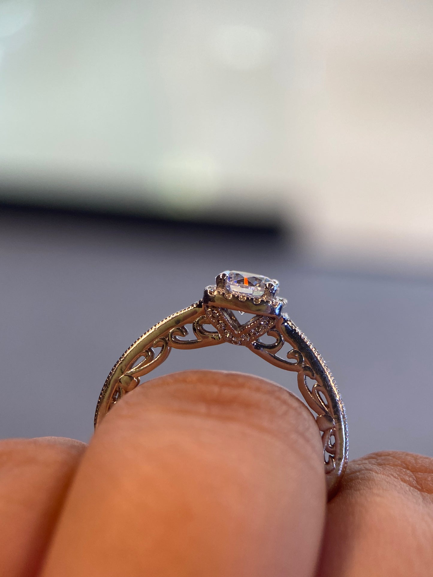 Anillo de compromiso en oro