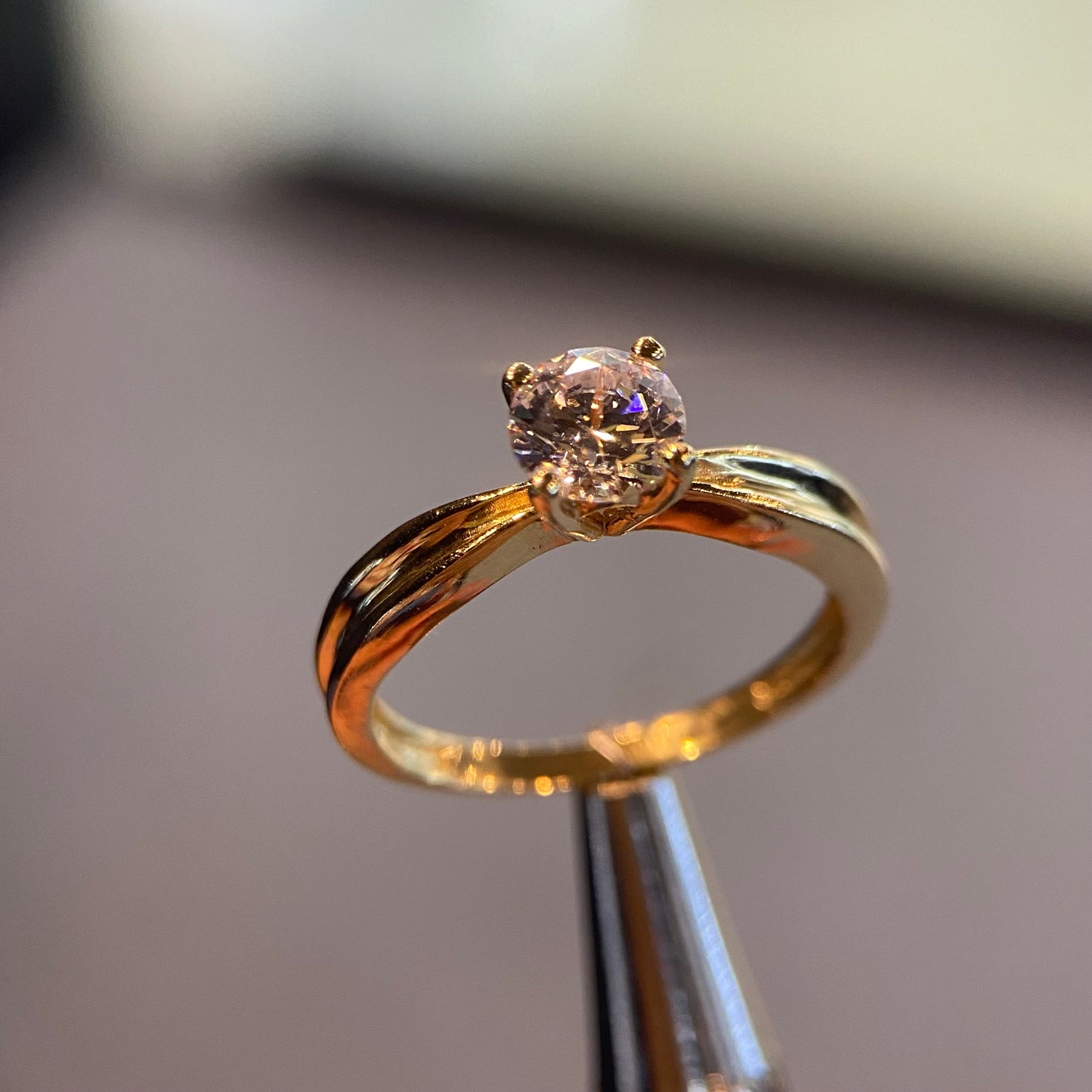 Anillo de compromiso en oro