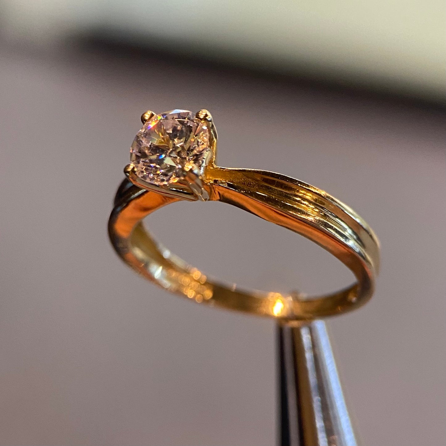 Anillo de compromiso en oro