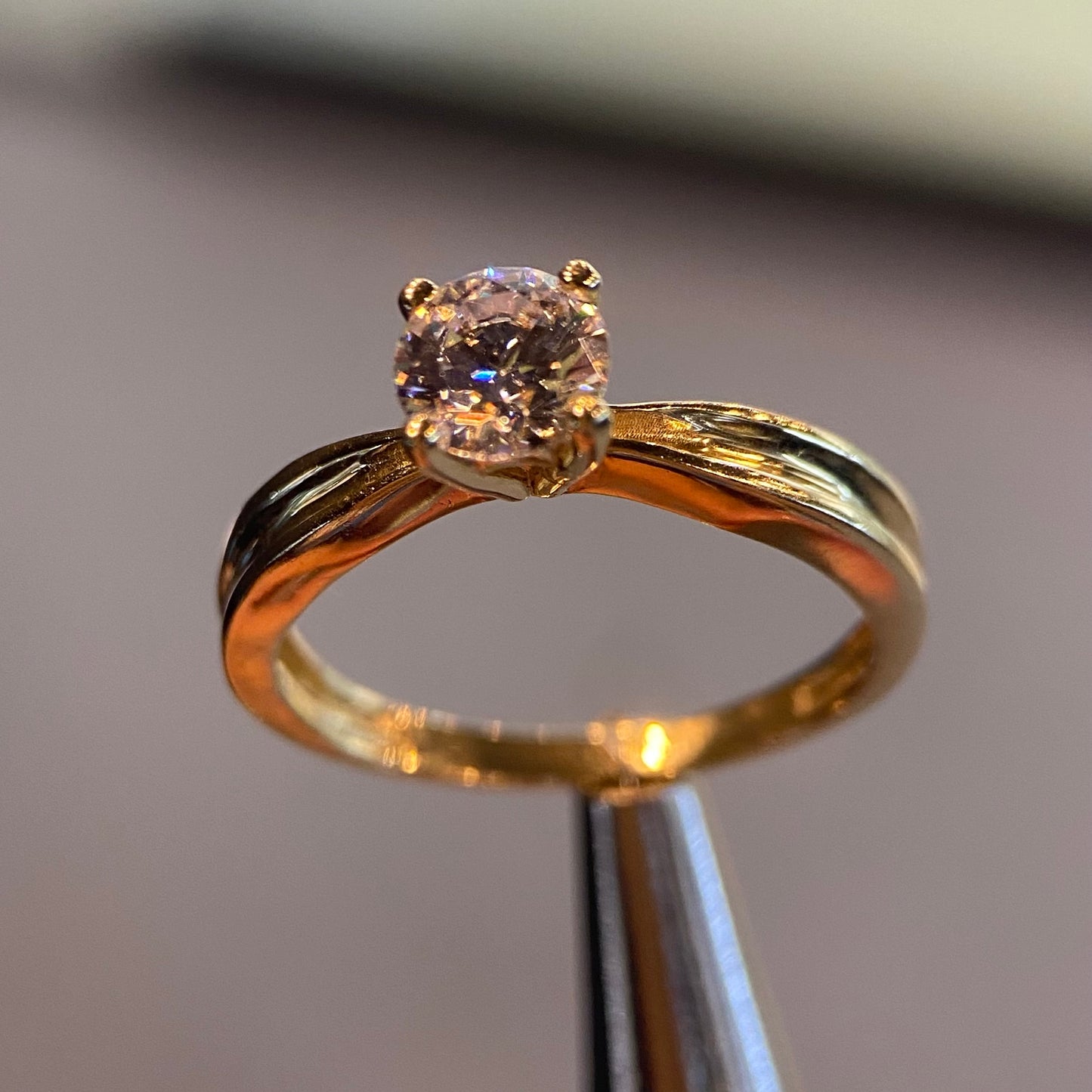 Anillo de compromiso en oro