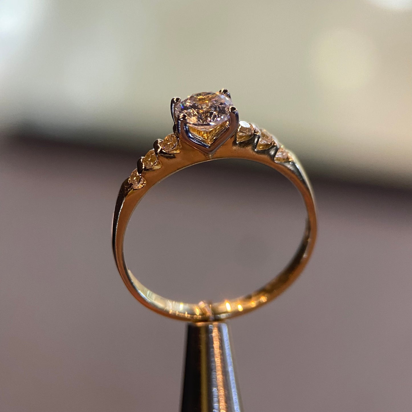 Anillo de compromiso en oro