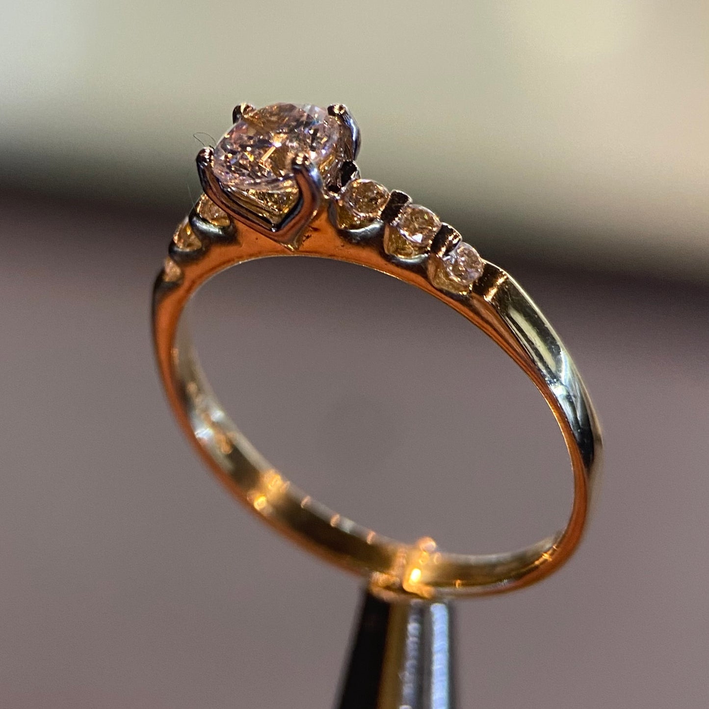 Anillo de compromiso en oro