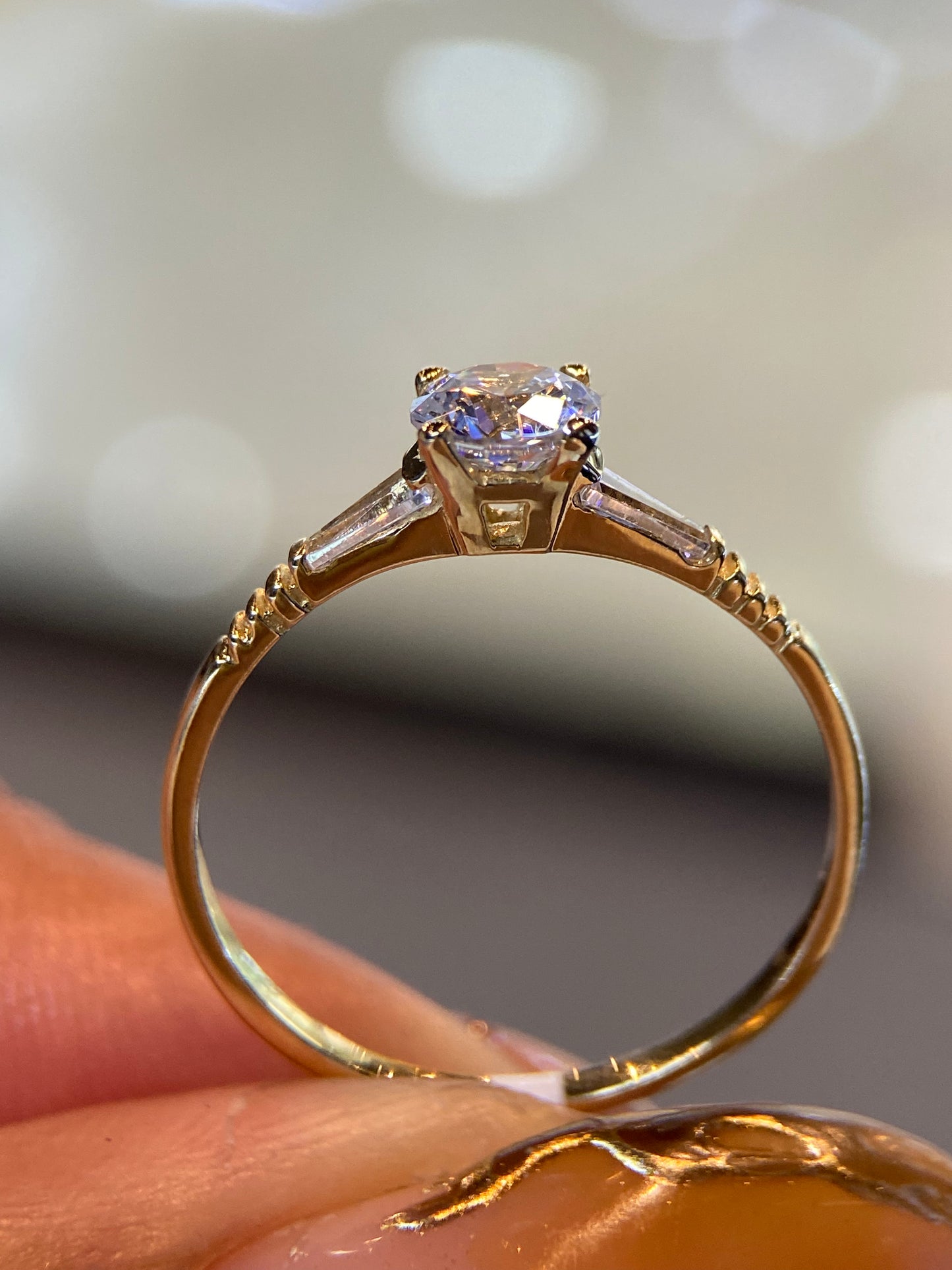 Anillo de compromiso en oro