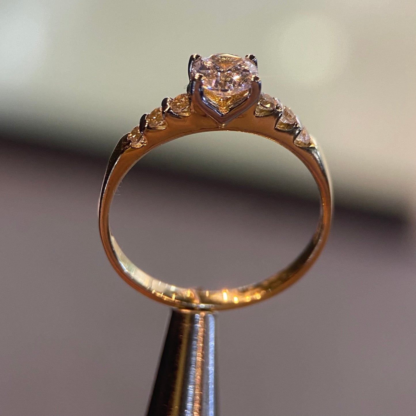Anillo de compromiso en oro