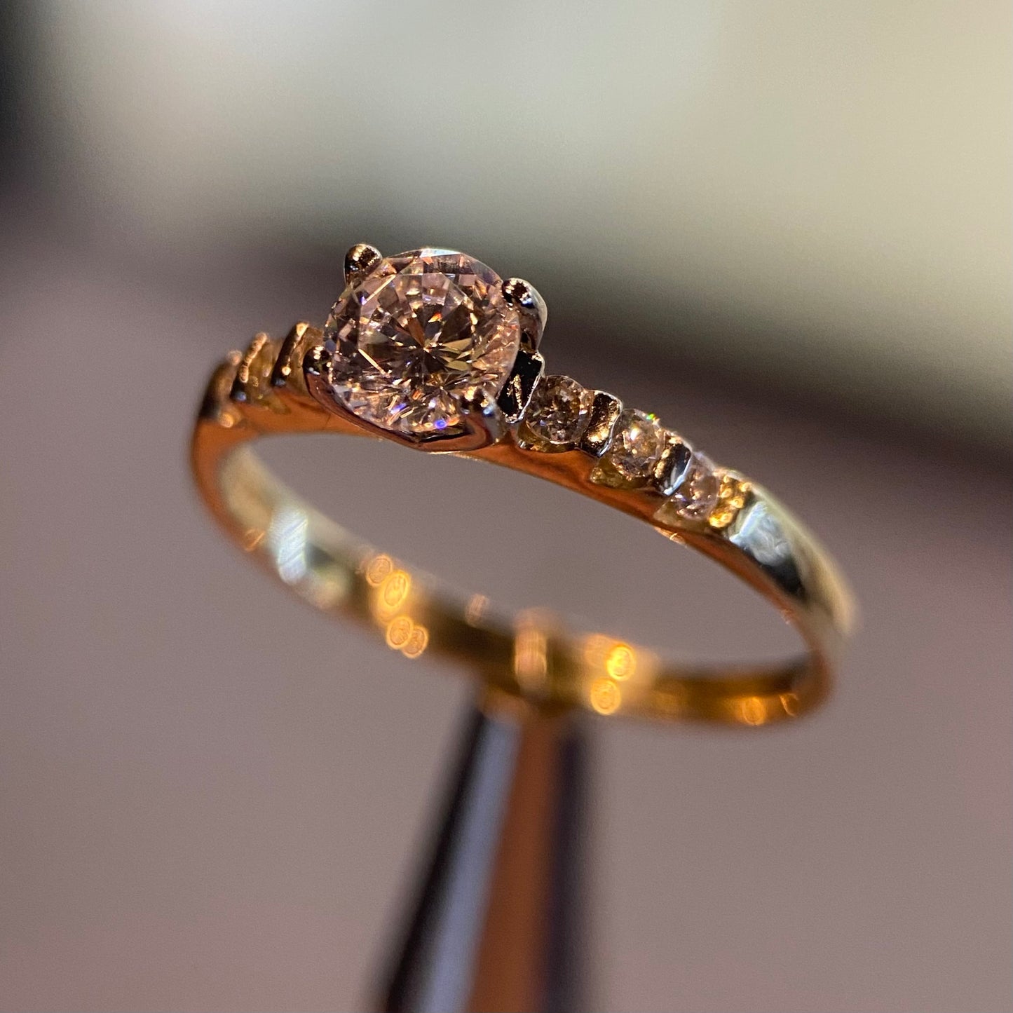 Anillo de compromiso en oro
